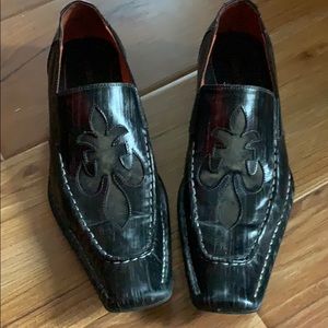Pre-Owned Robert Wayne dress shoes.